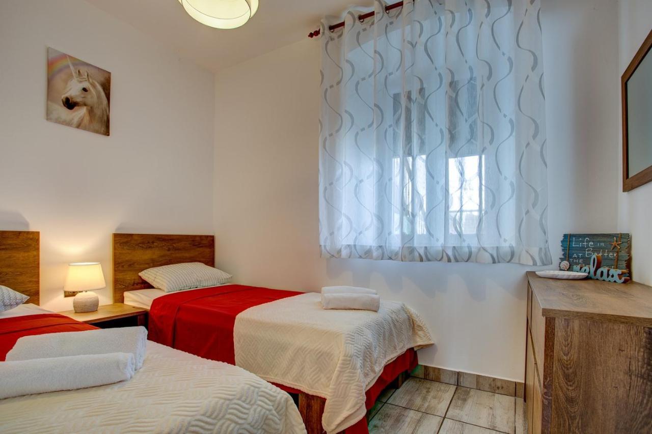 וודניאן Apartment Laura With Terrace מראה חיצוני תמונה