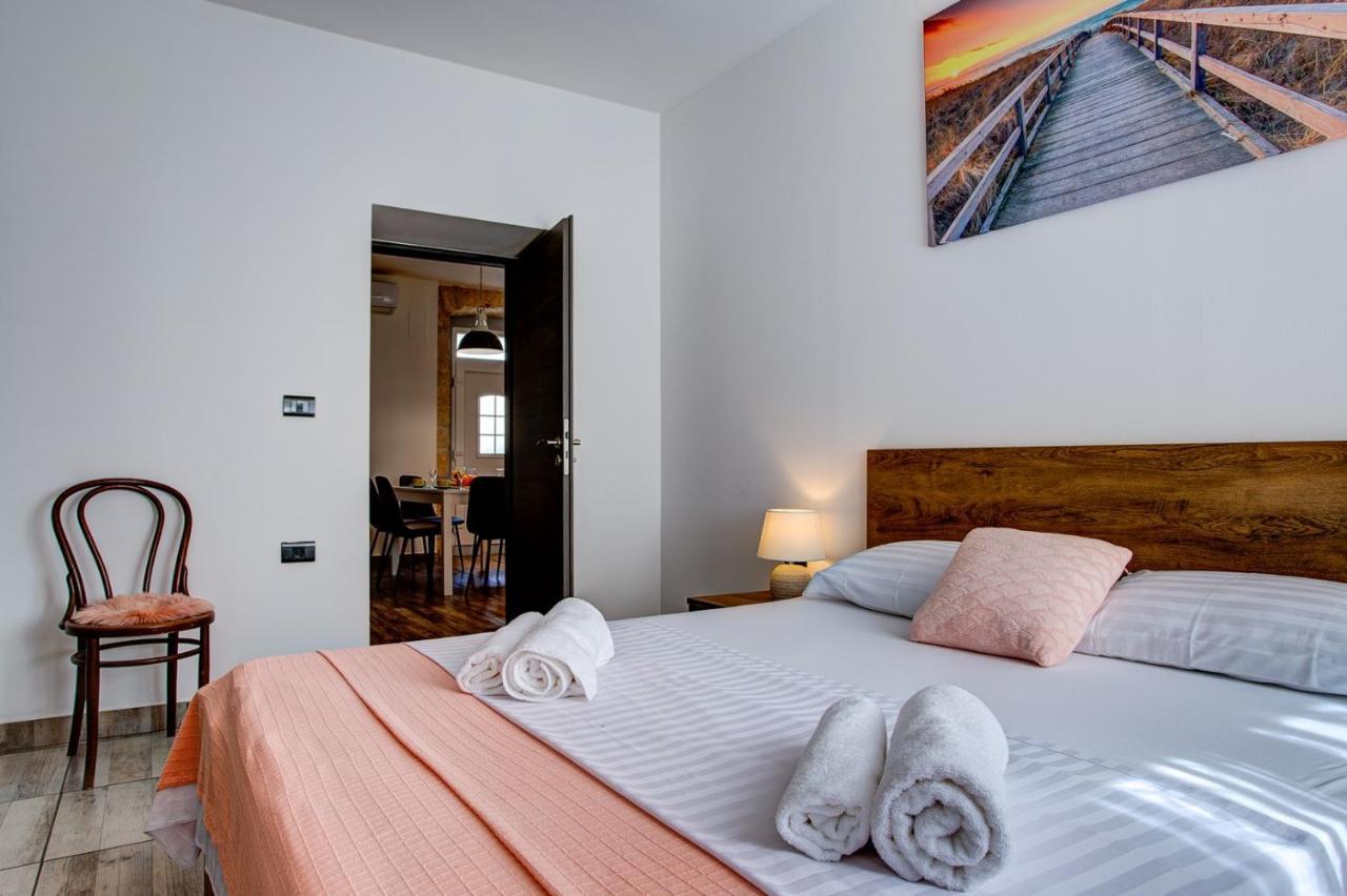 וודניאן Apartment Laura With Terrace מראה חיצוני תמונה