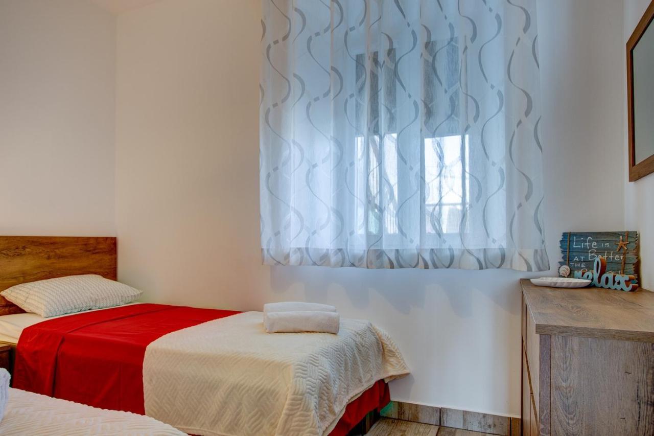וודניאן Apartment Laura With Terrace מראה חיצוני תמונה