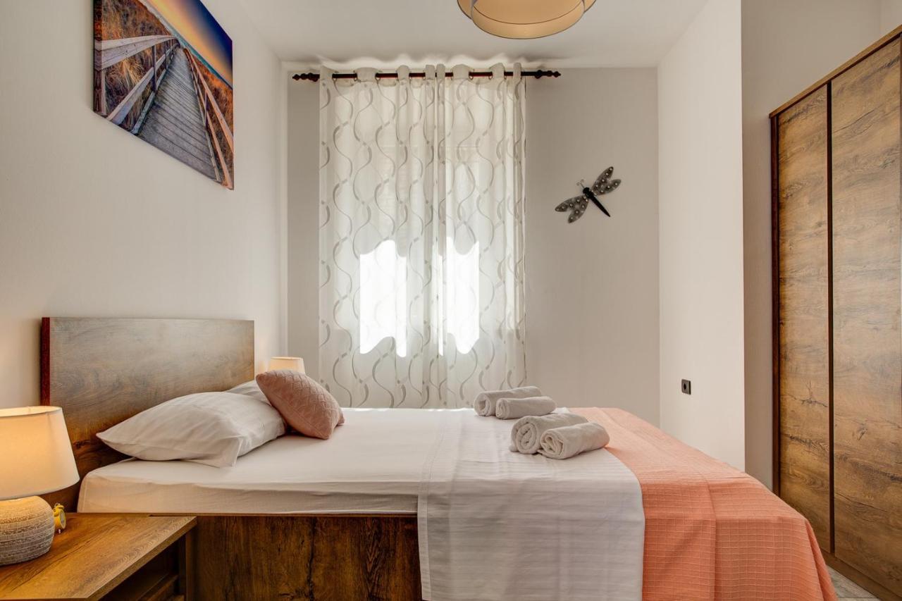וודניאן Apartment Laura With Terrace מראה חיצוני תמונה